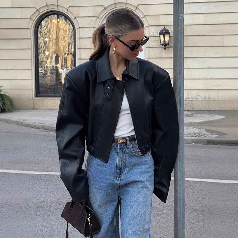 Damen Kurzgeschnittene Oversize-Lederjacke mit Hemdkragen, Cropped‑Silhouette und extraweiten Ärmeln Echoarchiv