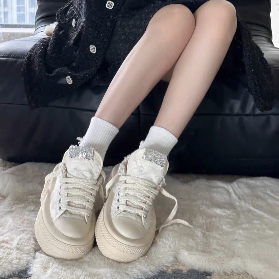 Damen Sneakers mit glitzernden Applikationen und hochgezogenem Plateau Echo Archiv