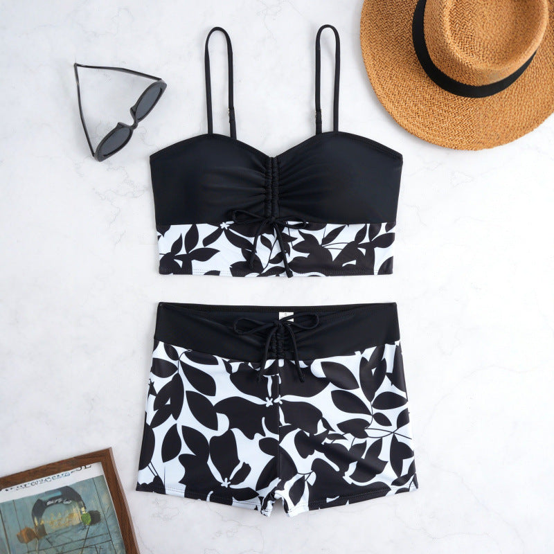 Damen modisches Crop-Top mit hochgeschnittenen Shorts Echo Archiv