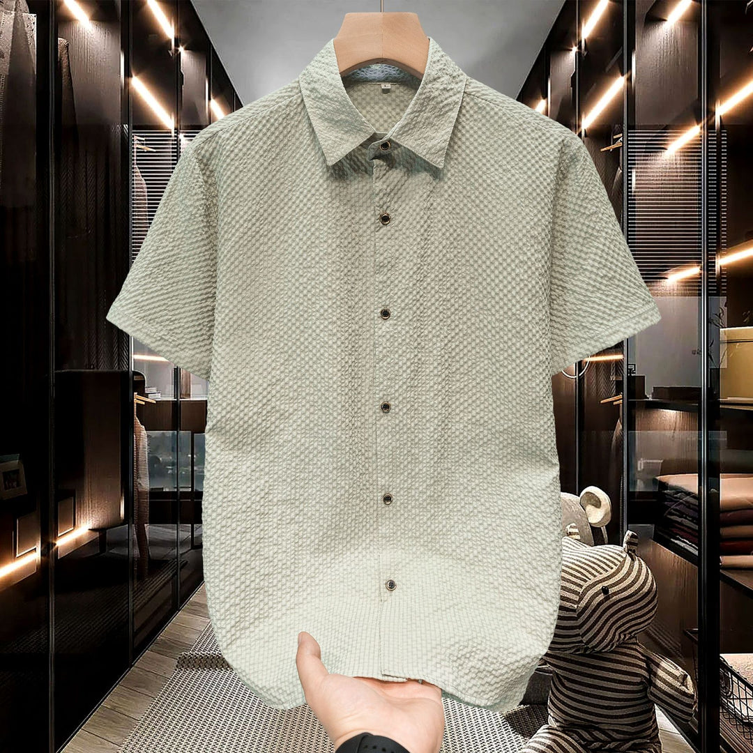 Herren Kurzarm-Hemd mit strukturiertem Design und modischen Knopfdetails Echoarchiv