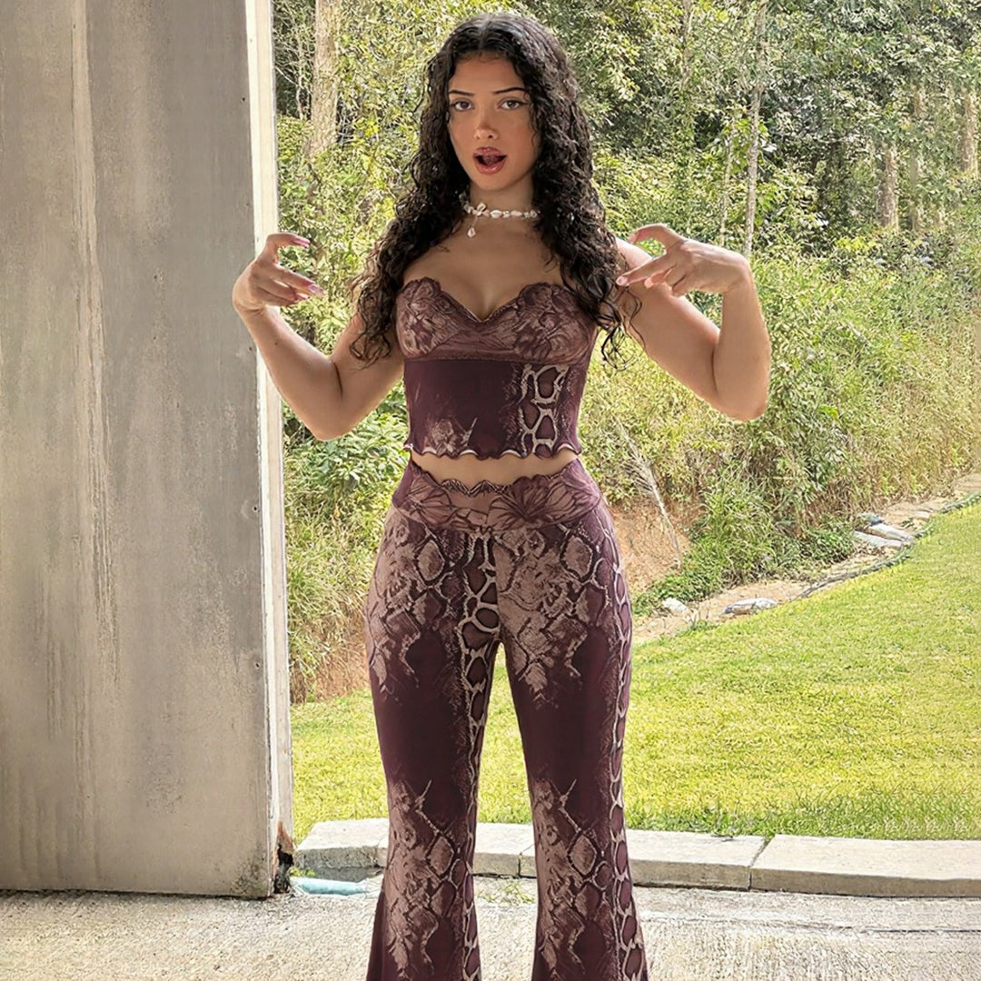 Damen Erotik Jumpsuit mit Leopardenmuster und spitzen Trägern Echo Archiv