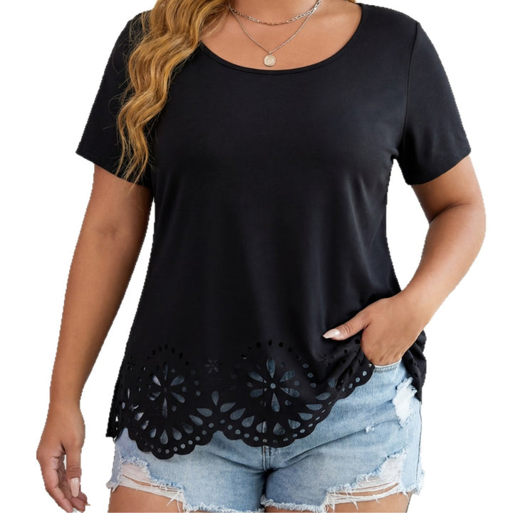 Damen modisches T-Shirt mit floralen Lochdetails Echo Archiv