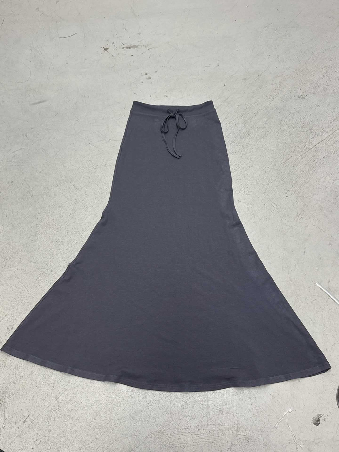 Damen nan Maxirock aus weichem Jersey mit Bindebund, hoher Taille und seitlichen Schlitzen Echo Archiv