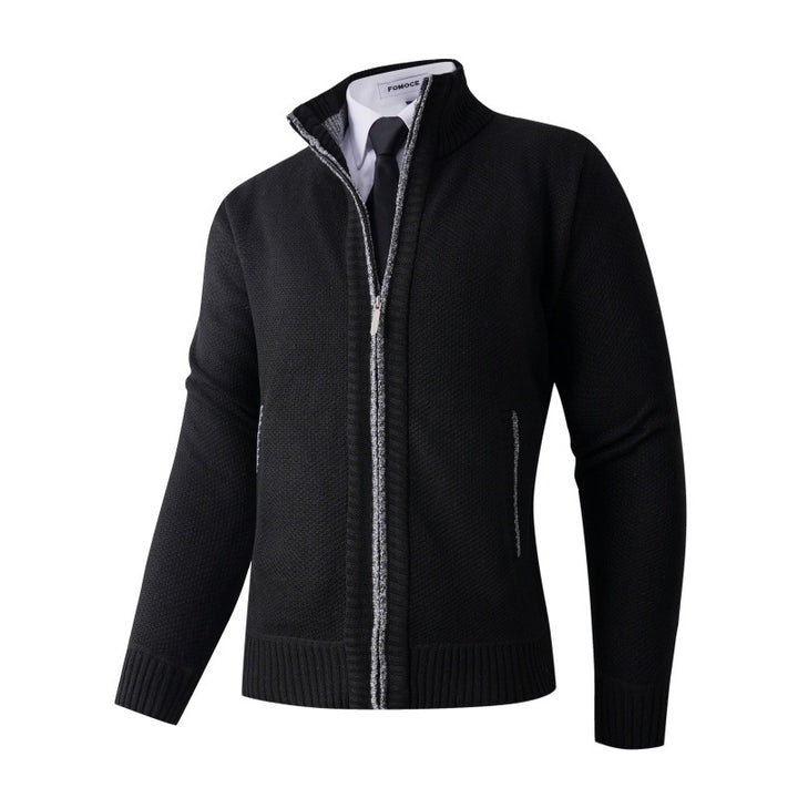 Herren stylische Strickjacke mit hohem Kragen und praktischen Taschen Echoarchiv
