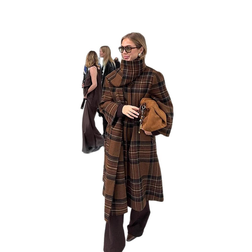 Damen Langmantel im Karo-Look aus Wollmix mit überlangem Stehkragen und Glockenärmeln Echoarchiv