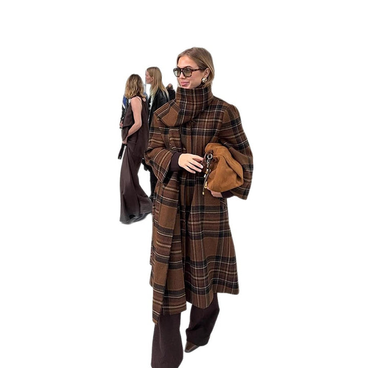Damen Langmantel im Karo-Look aus Wollmix mit überlangem Stehkragen und Glockenärmeln Echoarchiv