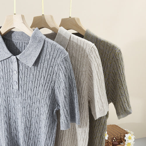 Damen Kurzärmeliges Strick-Poloshirt mit Zopfmuster und Knopfleiste Echo Archiv