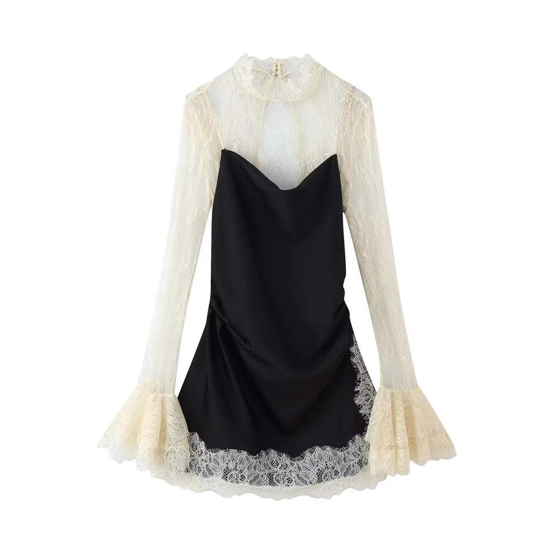 Damen Elegantes Slipkleid mit Spitzen-Overlay, Stehkragen und Volantärmeln Echoarchiv