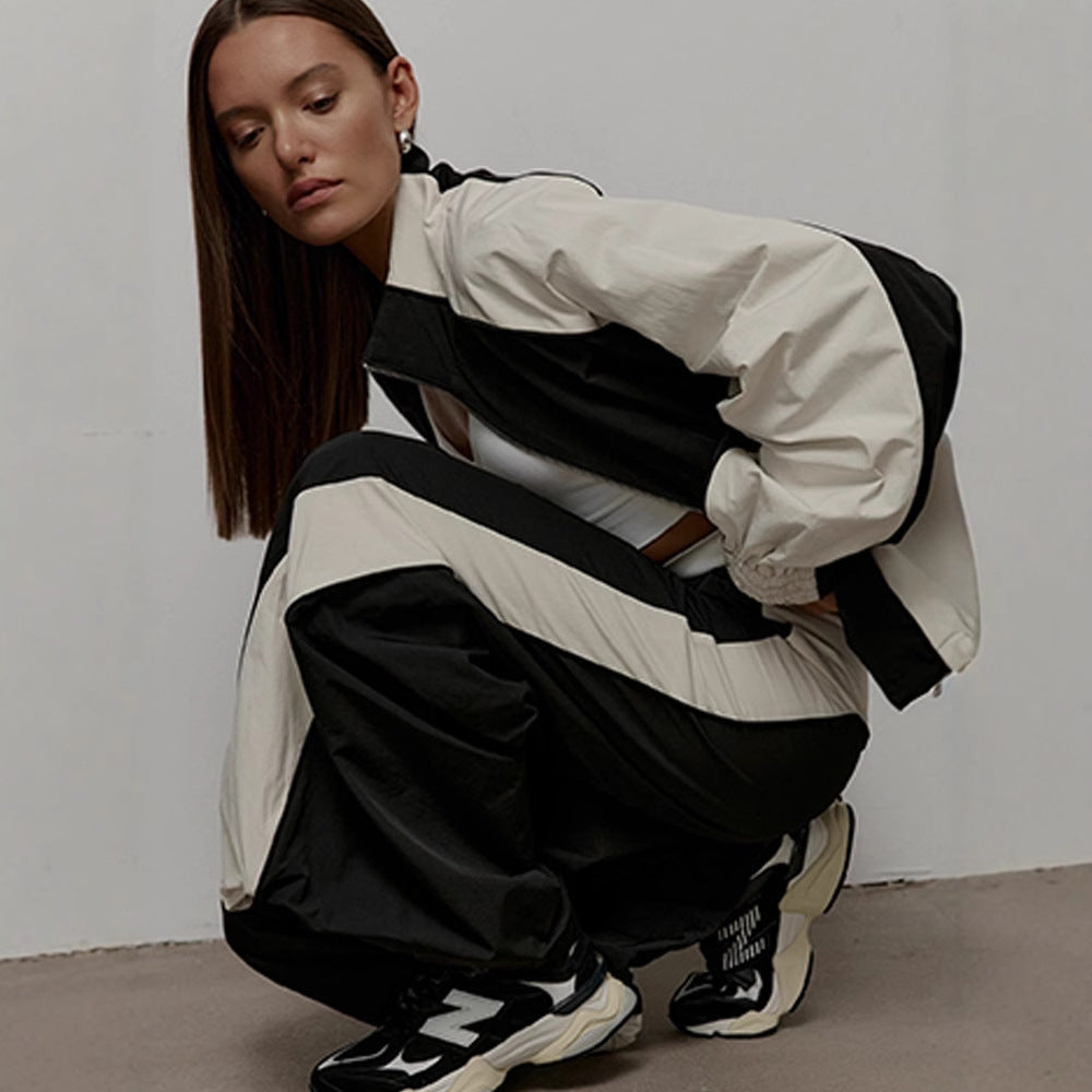 Damen nan sportive Oversize-Trackjacke mit hohem Stehkragen und Raglanärmeln Echo Archiv
