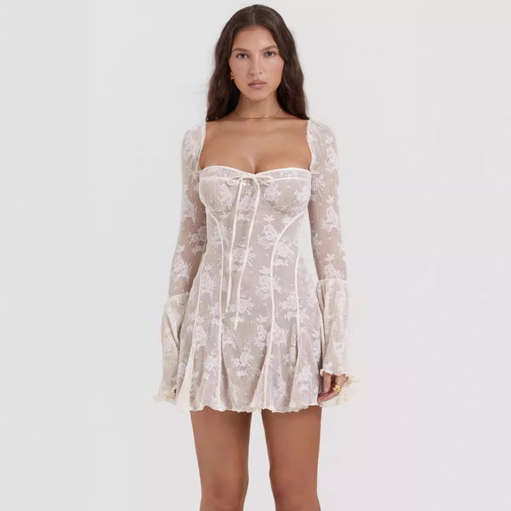 Damen romantisches Spitzenkleid mit Schnürung und flared Ärmeln Echo Archiv