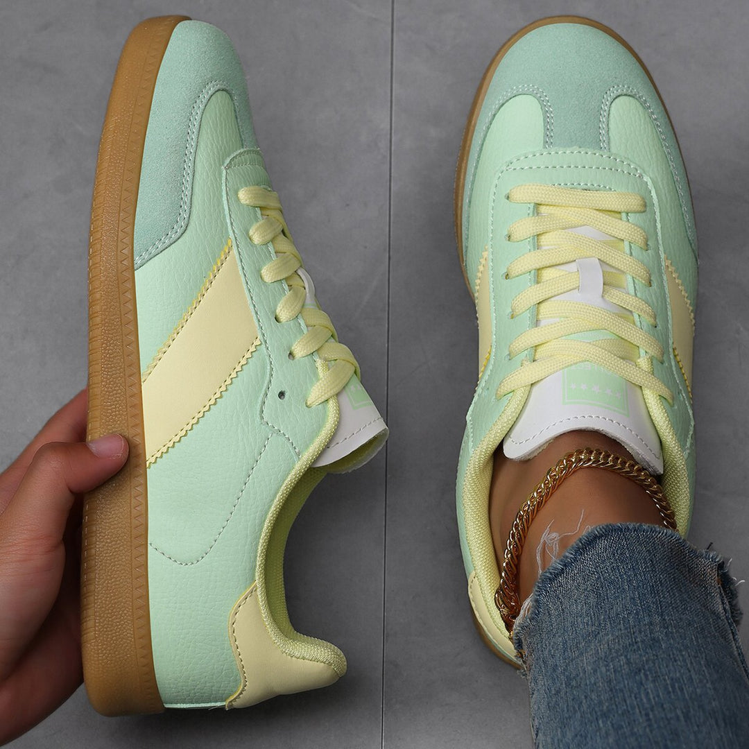 Damen nan retro-inspirierte Sneaker mit niedrigem Schnitt, Gumsohle und Velours-Zehenkappe Echo Archiv