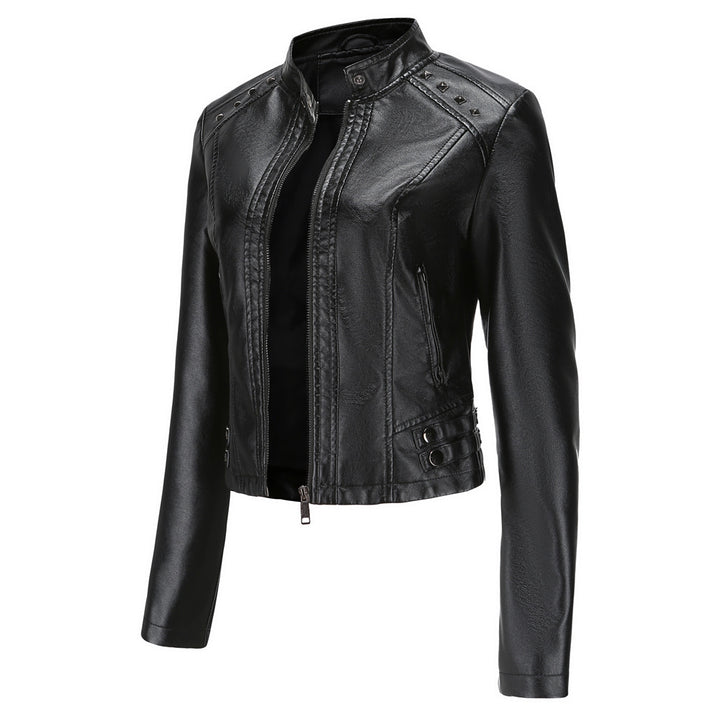 Damen nan kurze taillierte Kunstlederjacke mit Nietenbesatz und Stehkragen Echo Archiv