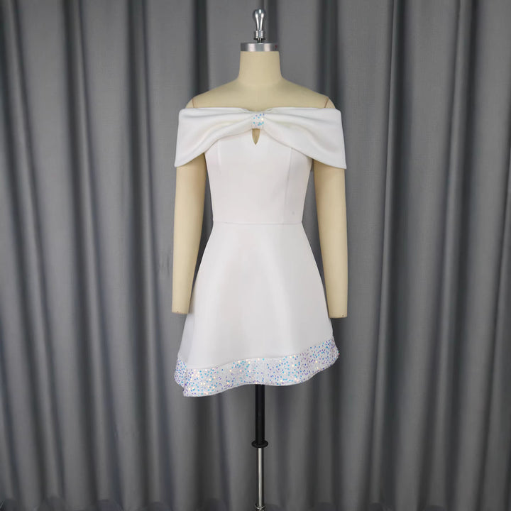 Damen Elegantes Cocktailkleid mit Off-Shoulder Design und verzierter Schleife Echo Archiv