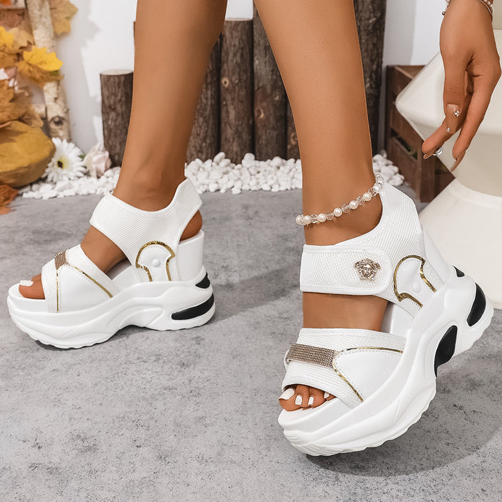 Damen nan wuchtige Plateausandale mit ergonomischer Wellensohle Klettverschluss und goldenen Zierapplikationen Echo Archiv