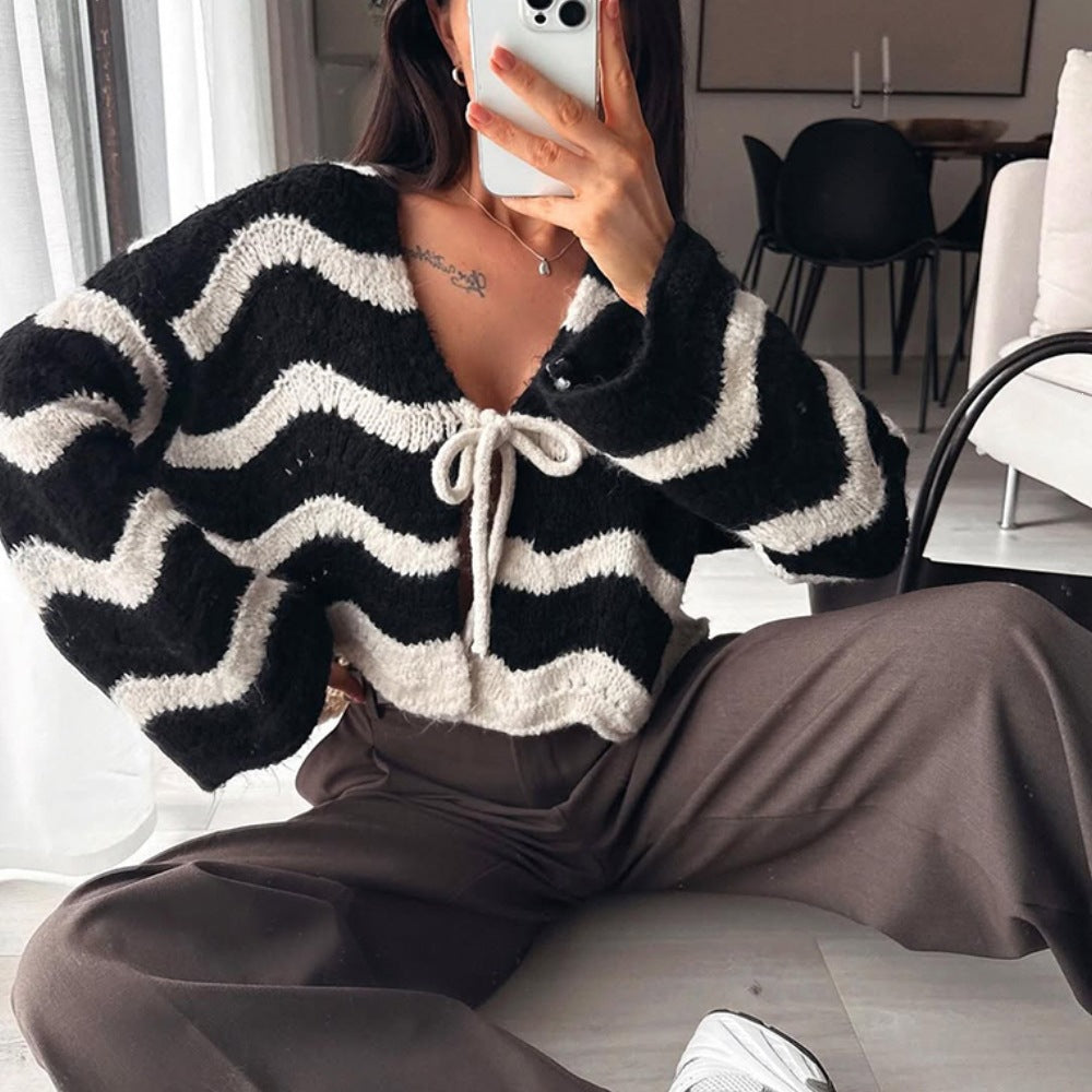 Damen Kuscheliger Kurz-Cardigan mit Zickzack-Textur, Bindeband & Oversize-Ärmeln – Veloura