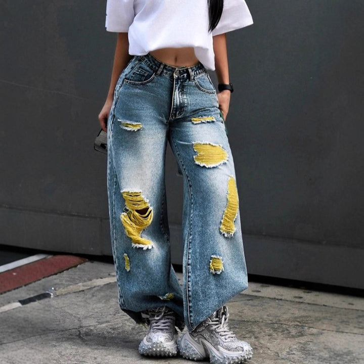 Damen weite High-Waist Jeanshose mit Destroyed-Details und kontrastierendem Unterfutter Echo Archiv