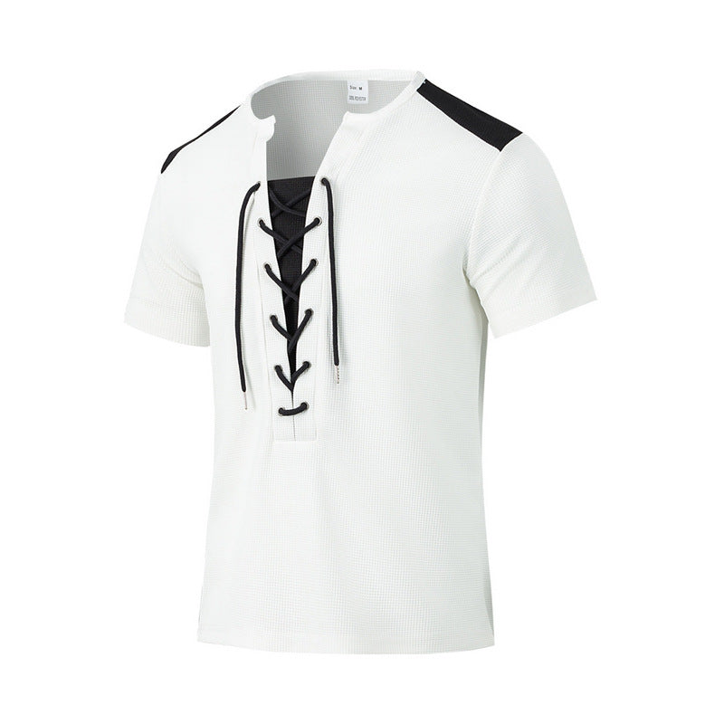 Herren Kurzarm-Henley-T-Shirt mit dekorativen Schnürdetails und atmungsaktiver Struktur Echoarchiv