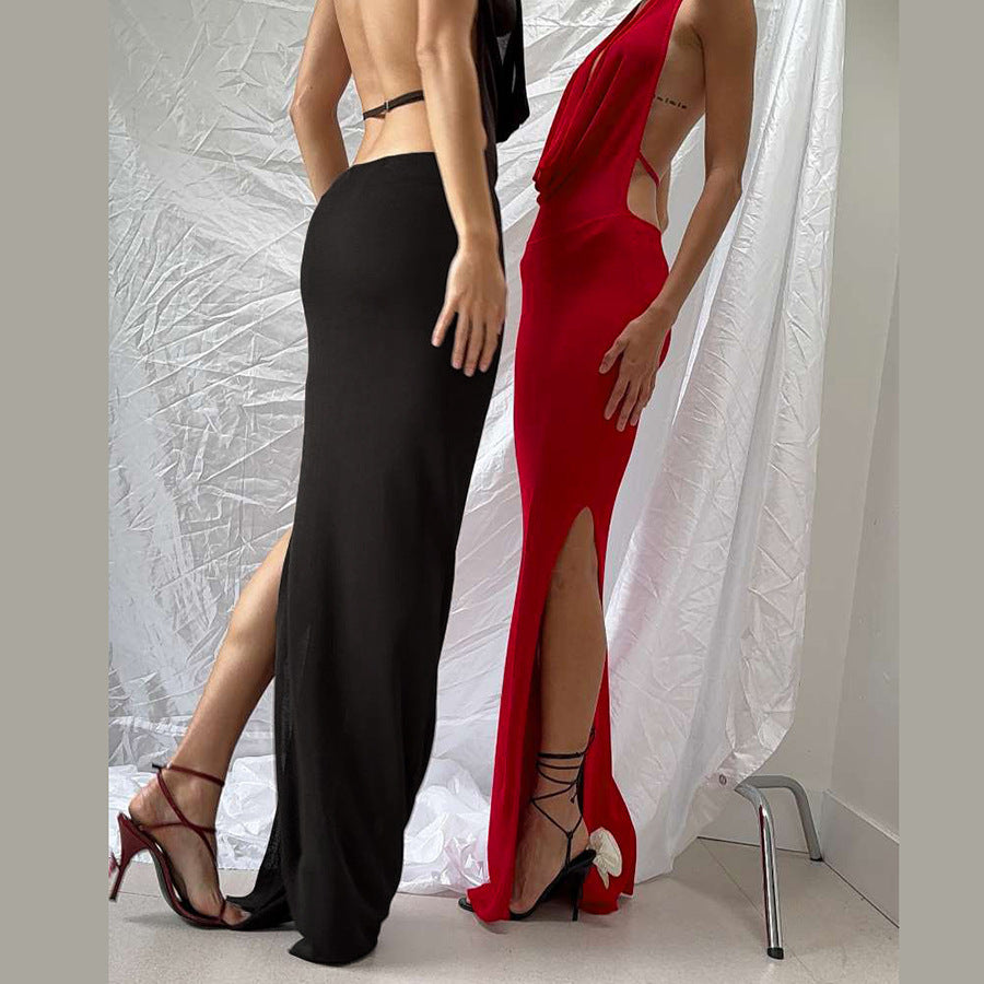 Damen Elegantes Abendkleid mit schimmerndem tiefem V-Ausschnitt und figurschmeichelnder Silhouette Echo Archiv