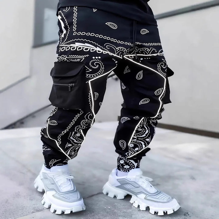 Herren Cargo-Hosen mit Bandana-Muster und praktischen Taschen Echoarchiv