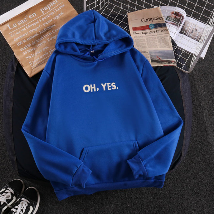 Damen Kapuzenpullover mit weichem Innenfutter, Kängurutasche und dezentem Frontprint – Auréline