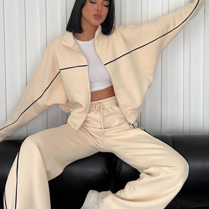 Damen nan Oversize Trainingsanzug Set mit Reißverschluss hohem Kragen und Kontrastpaspeln Echo Archiv