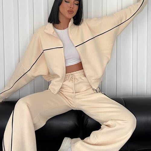 Damen nan Oversize Trainingsanzug Set mit Reißverschluss hohem Kragen und Kontrastpaspeln Echo Archiv