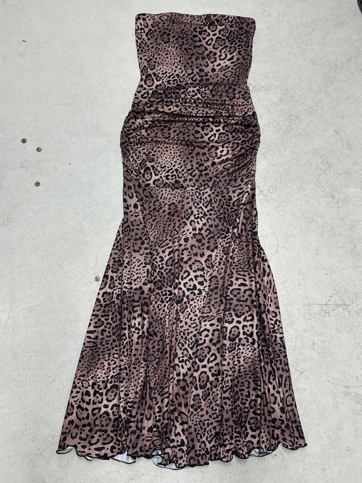 Damen elegantes Wickelkleid mit Leopardenmuster und voluminösem Saum Echo Archiv