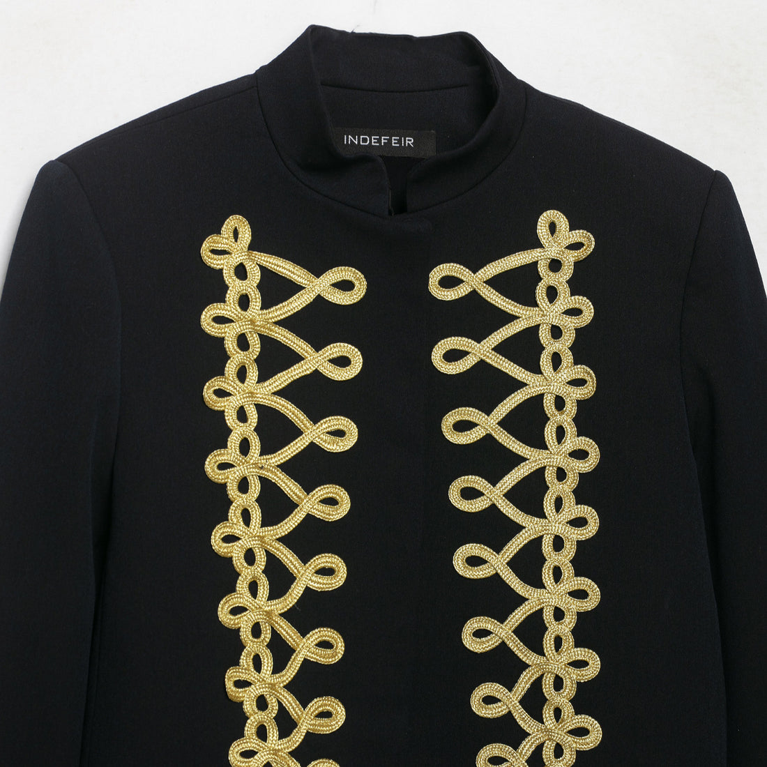 Damen Cropped Militärinspirierte Kurzjacke mit dekorativer Goldborte Echoarchiv