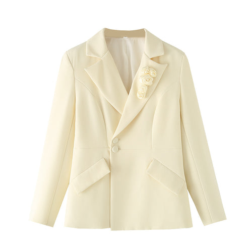 Damen nan taillierter Zweiknopf-Blazer mit Zierrosen am Revers und Pattentaschen Echo Archiv