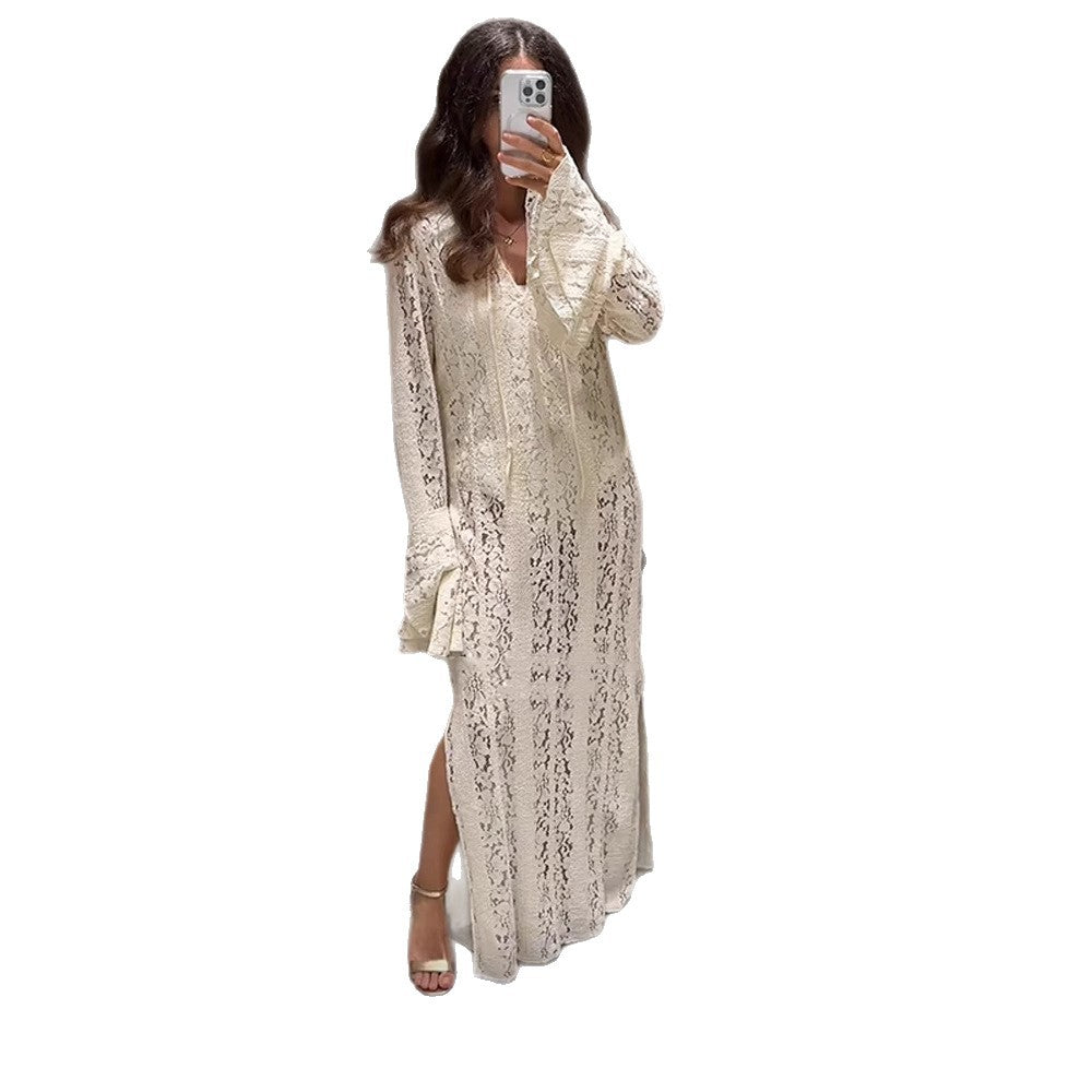 Damen Spitzen-Maxikleid mit V-Ausschnitt, Glockenärmeln und seitlichem Schlitz Echoarchiv