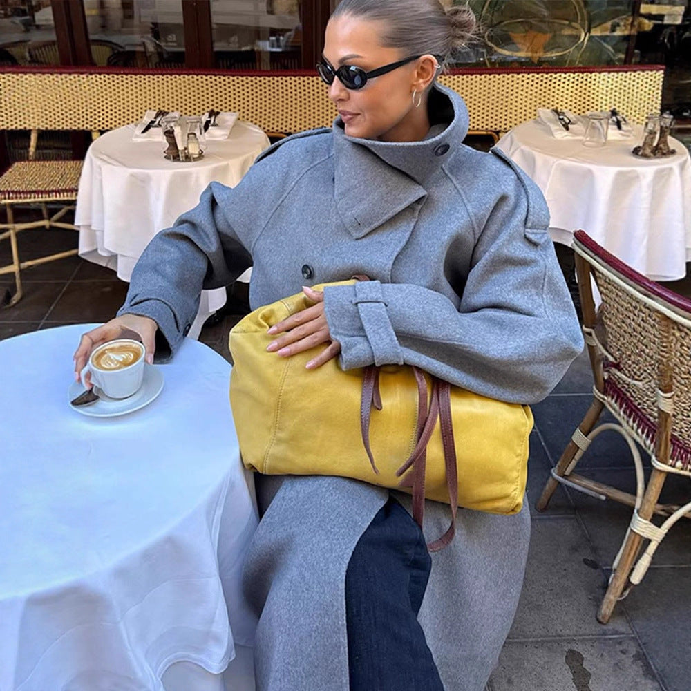 Damen Oversize Mantel aus Wollmix mit hohem Stehkragen und asymmetrischer Knopfleiste Echoarchiv