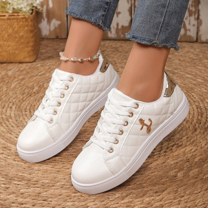 Damen modische Sneakers mit quiltetem Muster und eleganten Details Echo Archiv