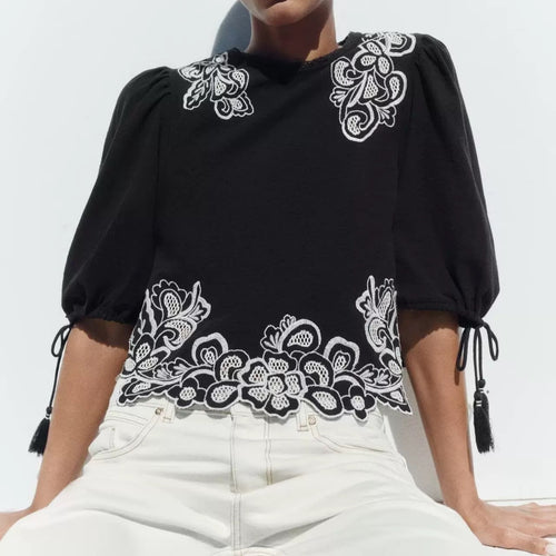 Damen bestickte Bluse mit Trompetenärmeln, Quasten und floraler Spitzenbordüre Echoarchiv