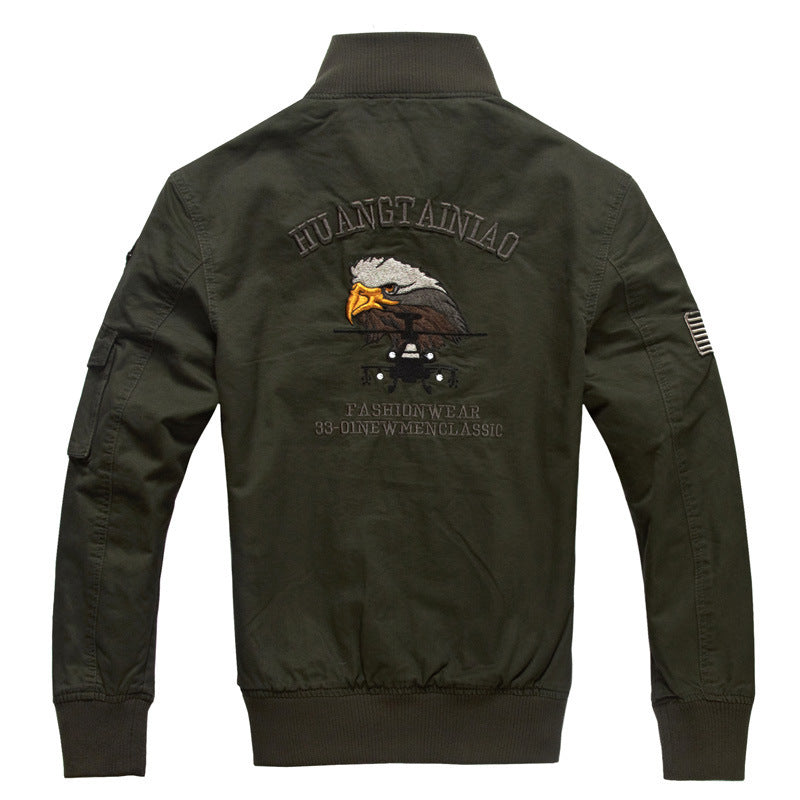 Herren nan Field‑Bomberjacke im Pilotenstil mit gestickten Emblemen, Rippenkragen und multifunktionaler Ärmeltasche Echo Archiv