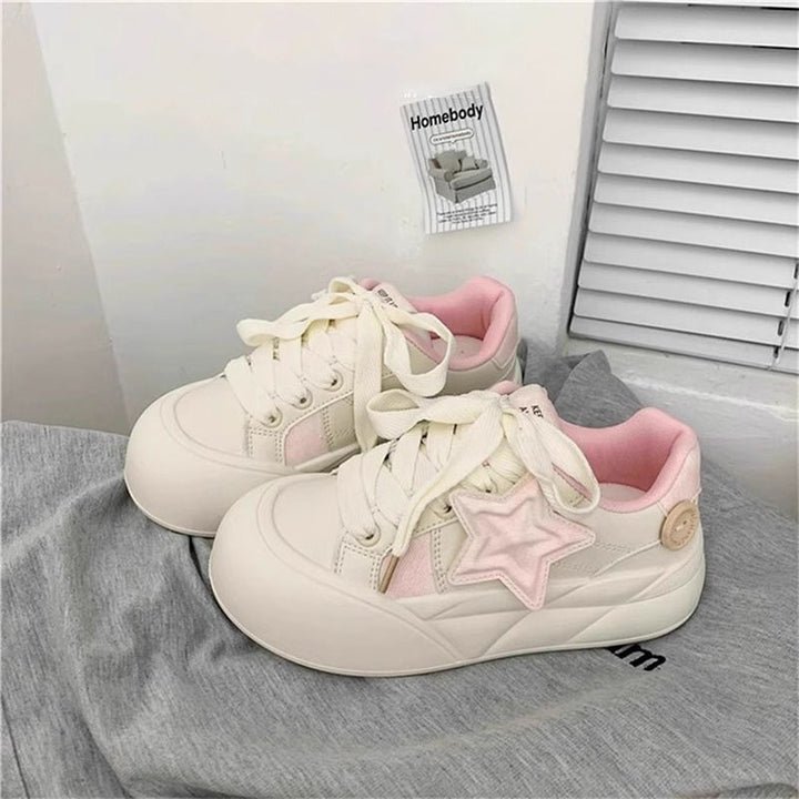 Damen Sneakers mit trendigem Sternen-Applikation und komfortabler Laufsohle Echo Archiv