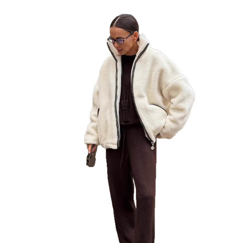Damen Teddy-Fleece Oversize-Jacke mit hohem Stehkragen, kontrastierter Reißverschlussleiste und Eingrifftaschen Echoarchiv