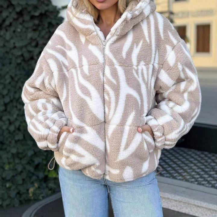 Damen Kurz geschnittene Teddy-Fleecejacke mit Kapuze und Zebrastreifen – Célinea