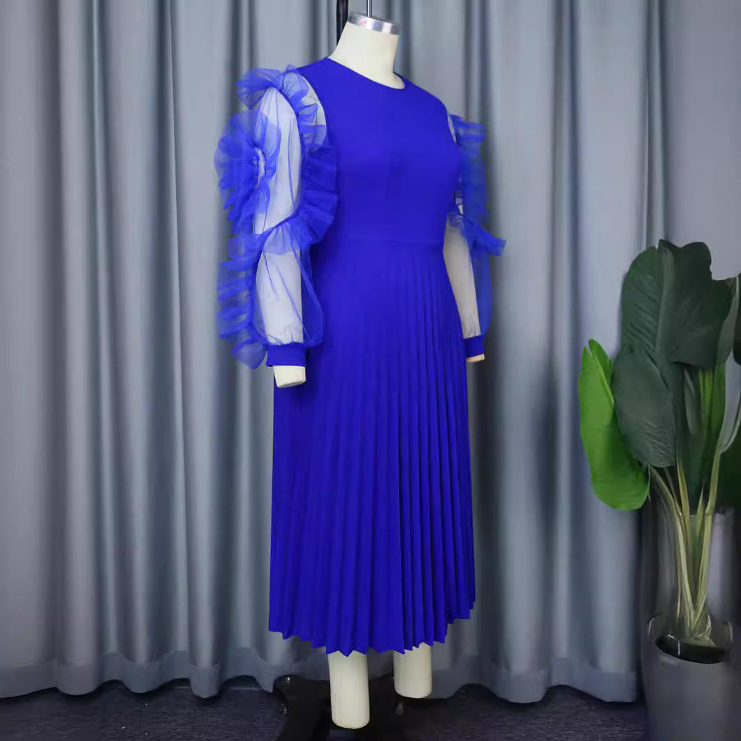 Damen plissiertes Kleid mit voluminösen Tüllärmeln Echo Archiv