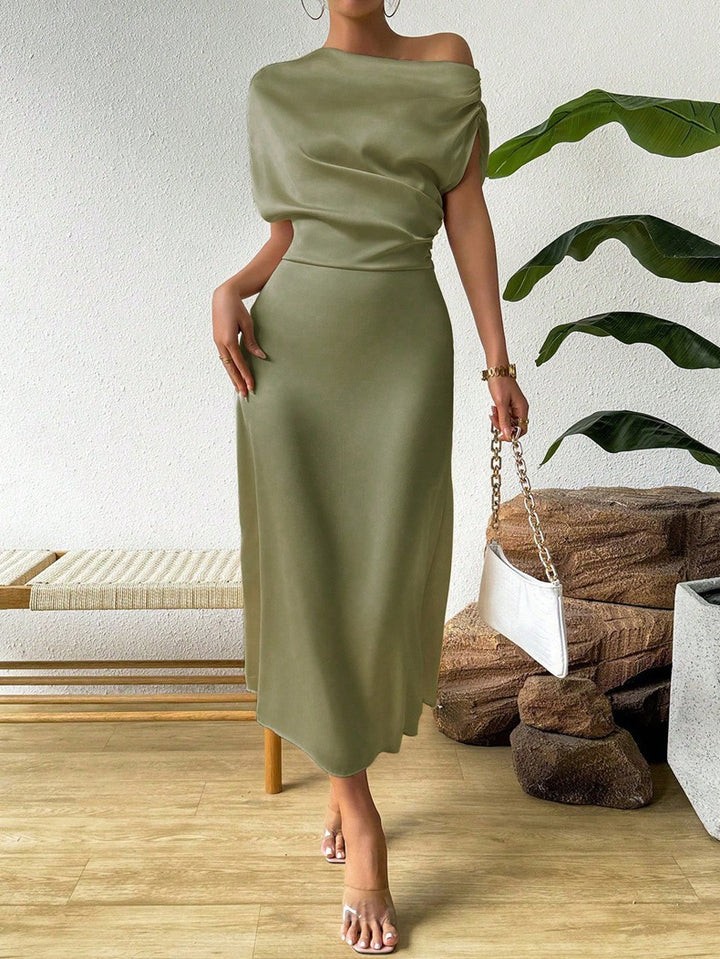 Damen Elegantes Wickelkleid mit asymmetrischem Oberteil und fließendem Schnitt Echo Archiv