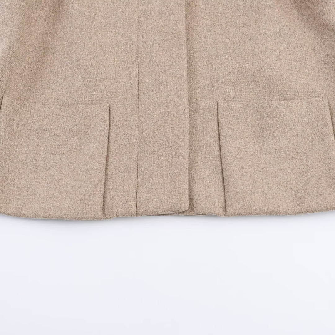 Damen Kurzer Boxy-Wollmix-Mantel mit hohem Stehkragen und verdeckter Knopfleiste Echoarchiv