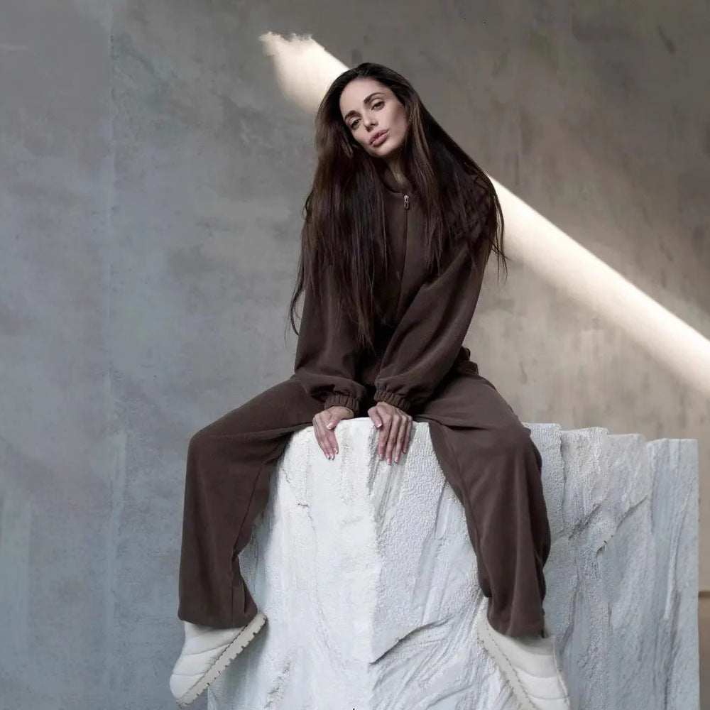 Damen Velours-Loungewear-Set mit kurzem Reißverschluss-Hoodie und weiter hochgeschnittener Palazzohose – Élanora