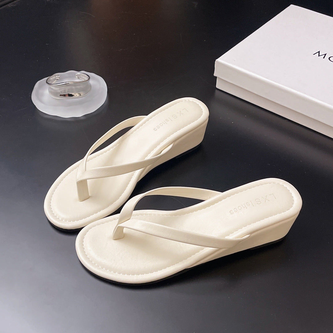 Damen eleganter Wedgesandalen mit schimmerndem Design Echoarchiv
