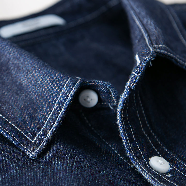 Herren Jeans-Overshirt im Worker-Stil mit doppelten Brusttaschen und kontrastierenden Ziernähten Echoarchiv