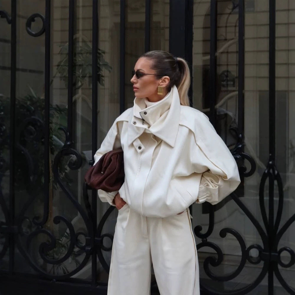 Damen Zweiteiliges Oversize-Jacken- und Bundfaltenhosen-Set mit hohem Stehkragen Echoarchiv