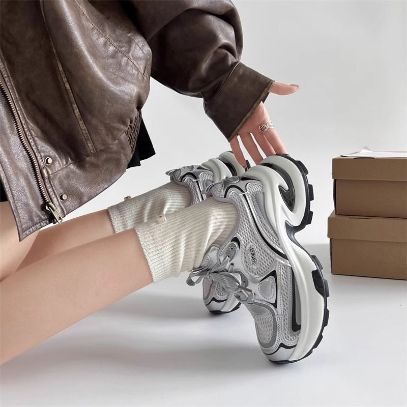 Damen Skulpturale Platform‑Sneaker mit Multi‑Layer Mesh‑ und PU‑Mix – Névara