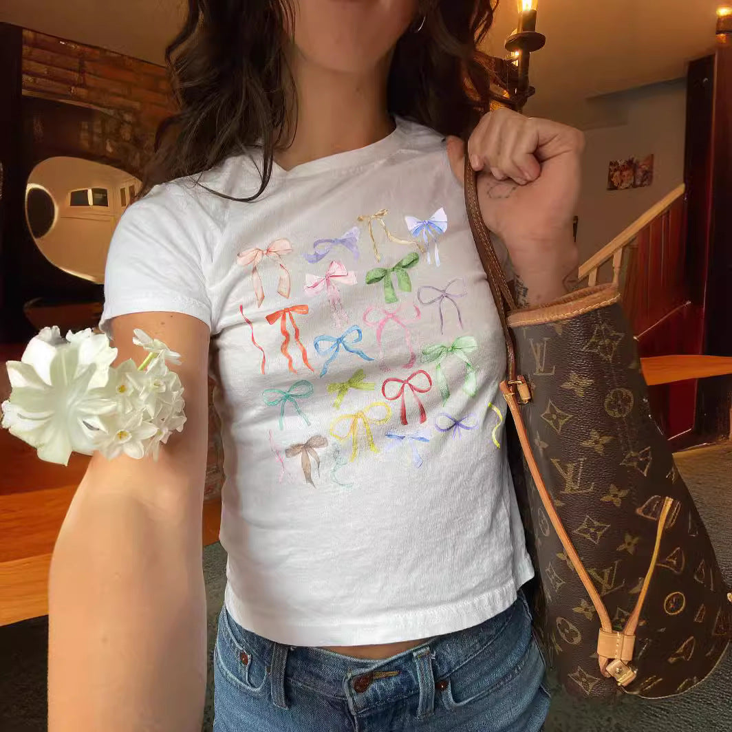 Damen T-Shirt mit flauschigem Schleifenmotiv Echo Archiv