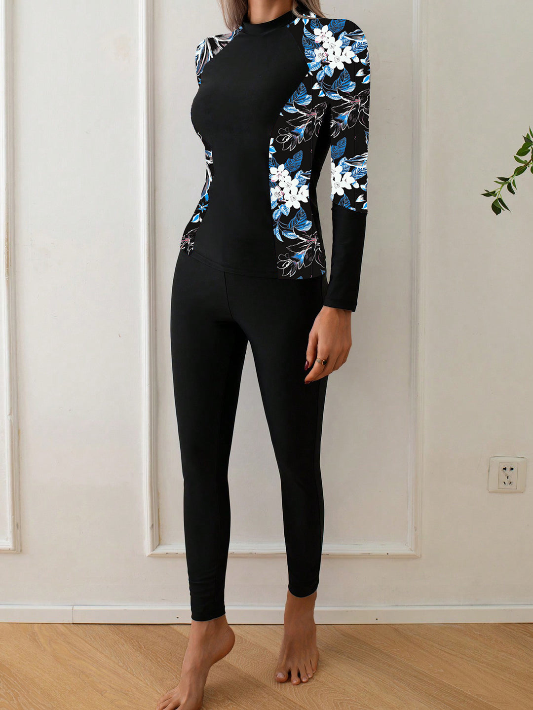 Damen Langarm Rashguard mit floralem Design Echo Archiv