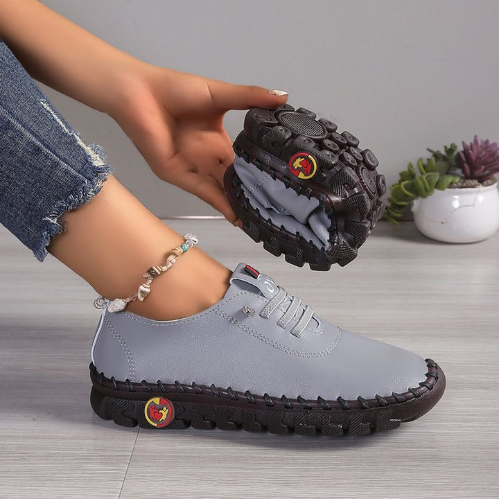 Damen  leichte Alltags-Slipper-Sneaker mit verdeckter Schnürung, elastischem Einstieg und griffiger Trailsohle Echo Archiv