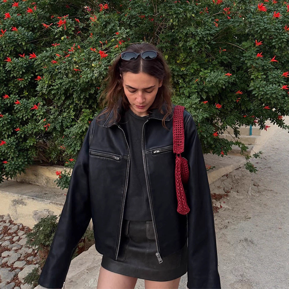 Damen Boxy-Lederimitatjacke mit zweifachem Reißverschluss und Brustzippern Echoarchiv