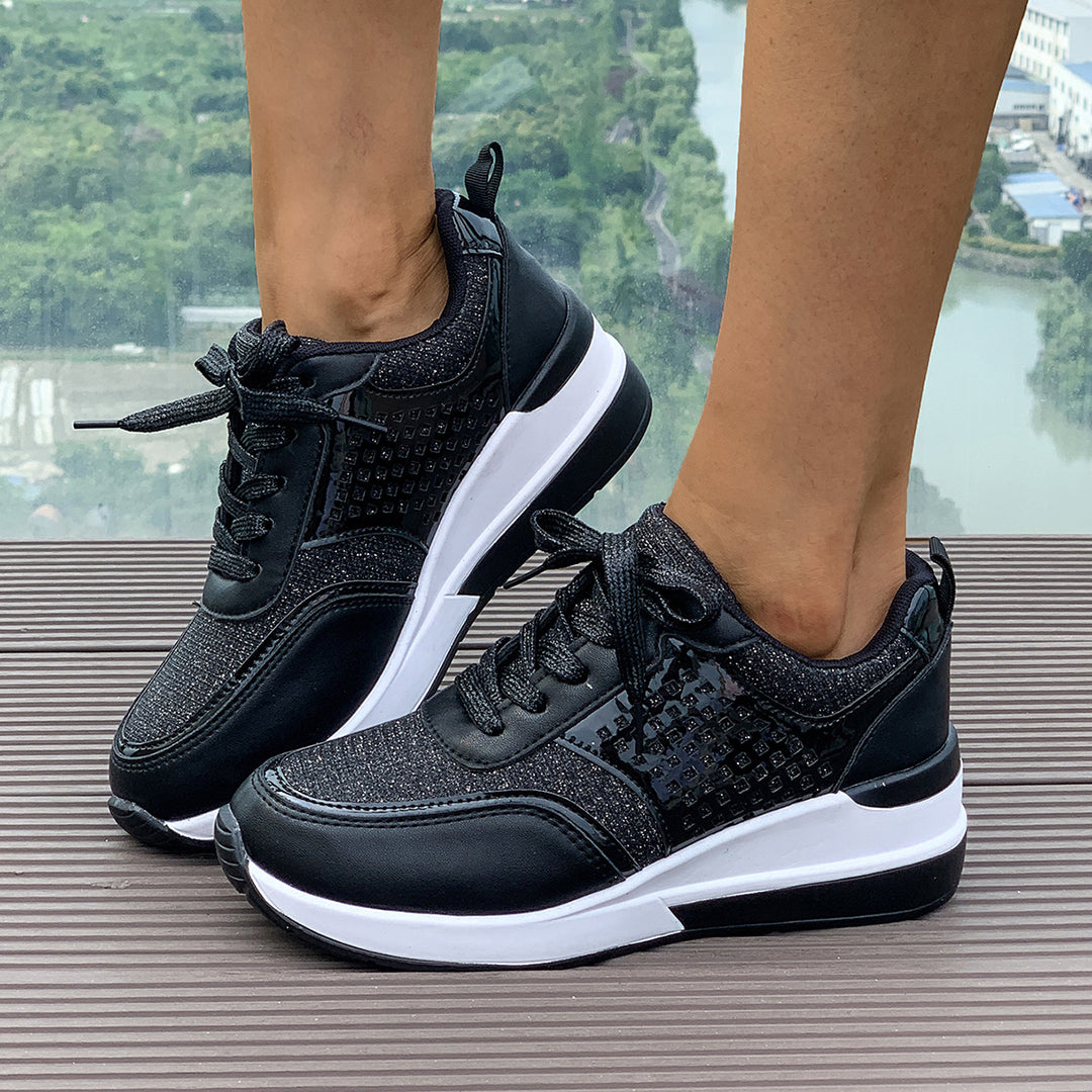 Damen stylische Keil-Sneaker mit metallischer Optik großflächigen Ziersteinen und gepolstertem Komfortfußbett Echo Archiv